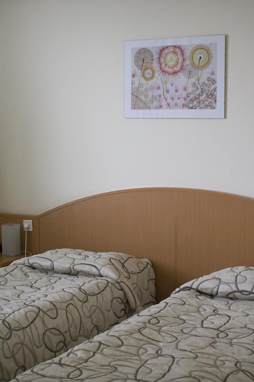 Ceu Konferencia Koezpont Hotel Budapest Bilik gambar